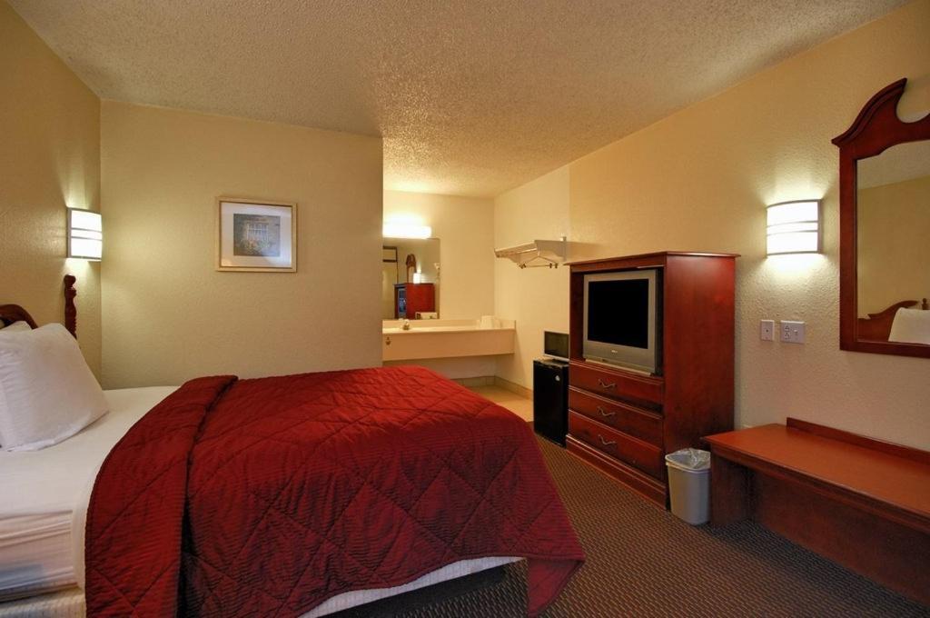 Super 6 Inn & Suites Pensacola Ferry Pass Ngoại thất bức ảnh